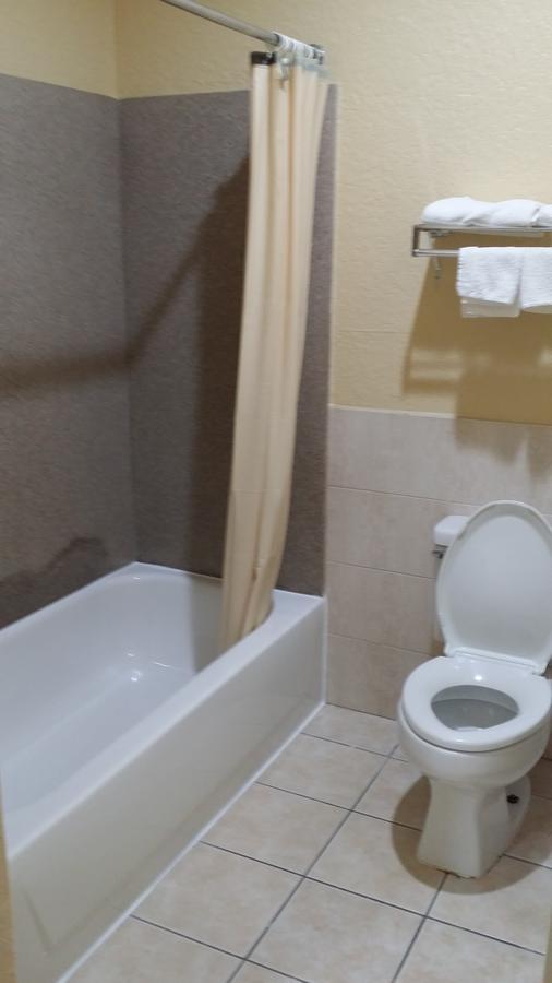 Americas Best Value Inn & Suites Northeast Houston Exteriör bild